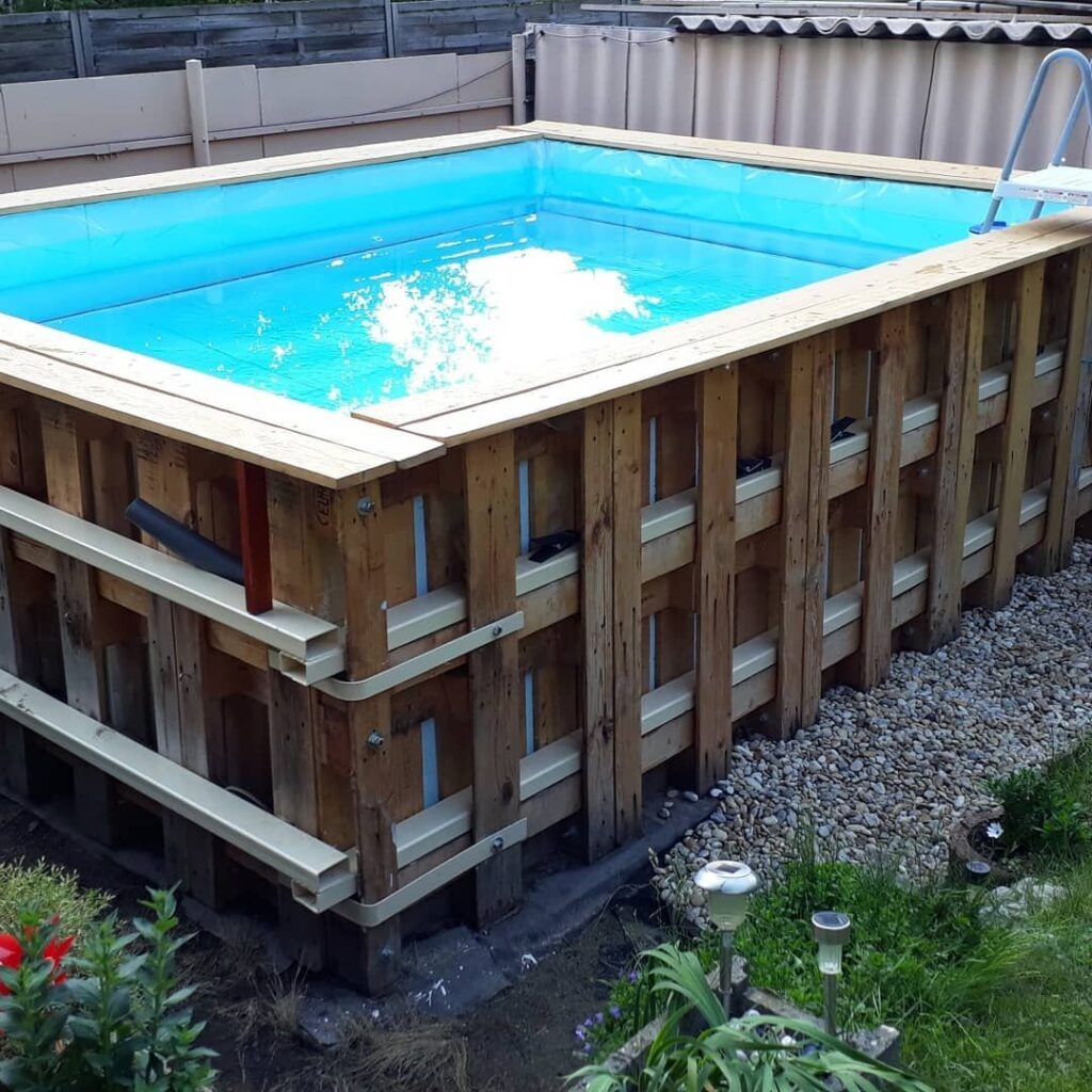 rectangular pallet pool