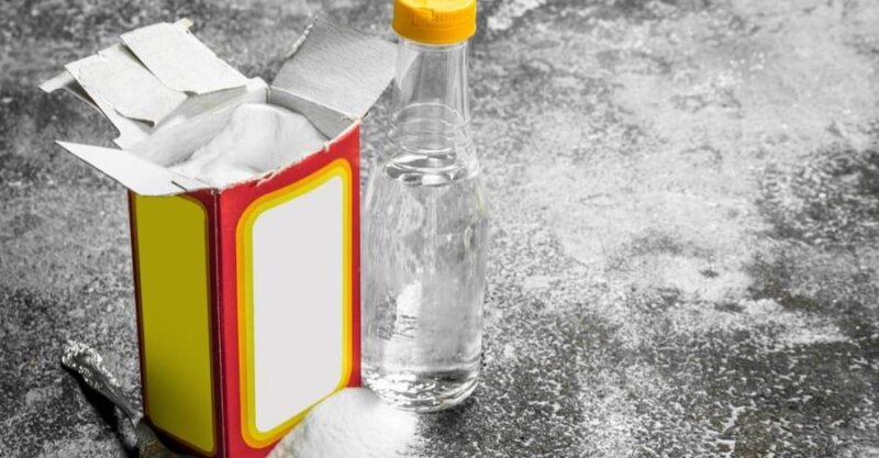 How to Clean the House with Vinegar and Baking Soda