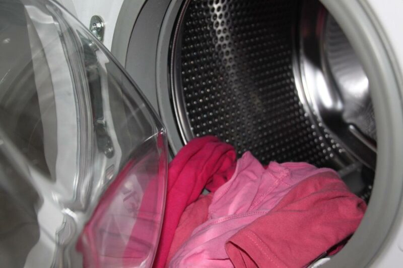 7 tricks to make clothes come out cleaner from the washing machine