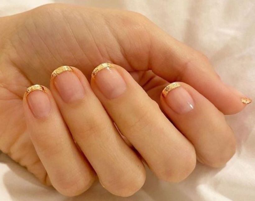 10 Gold Nail Art Designs For Ringing In The New Year—'Cus Bye 2020 