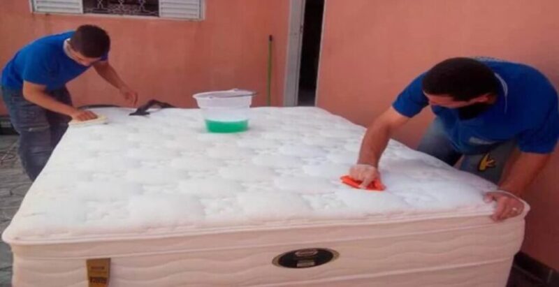 8 Home Tricks to Clean a Dirty Mattress