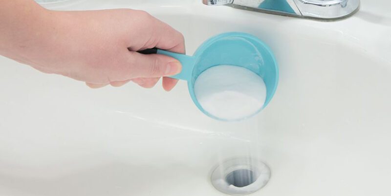 Homemade trick to clean pipes without calling the plumber