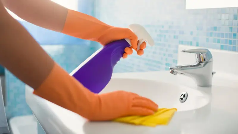 Homemade Trick to have a bathroom sink without stains