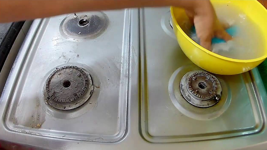 How to clean stove burners and make them look like new