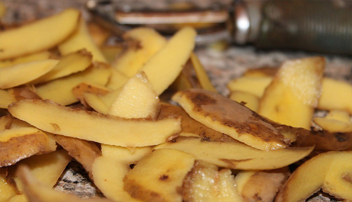 Discover 6 Surprising Potato Peels and Slices Uses in the Garden That Will Surely Blow Your Mind
