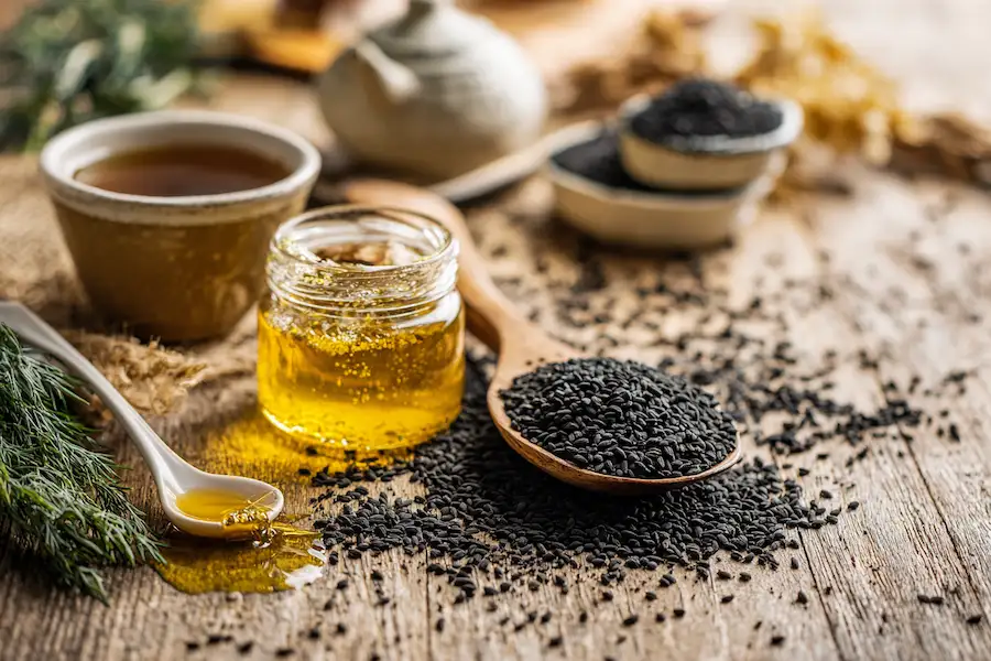 black seeds nigella sativa oil honey tea natural remedy health benefits