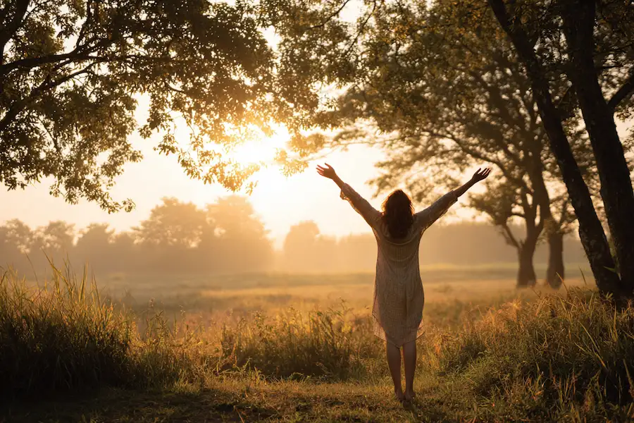 morning sun barefoot earthing nature healing