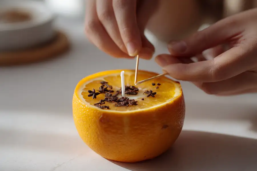 Pomarańczowo-goździkowa świeca DIY – kroki